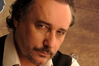 Peklo vánočních písní #5: Tenor na ledničce. Marian Vojtko překvapil klipem